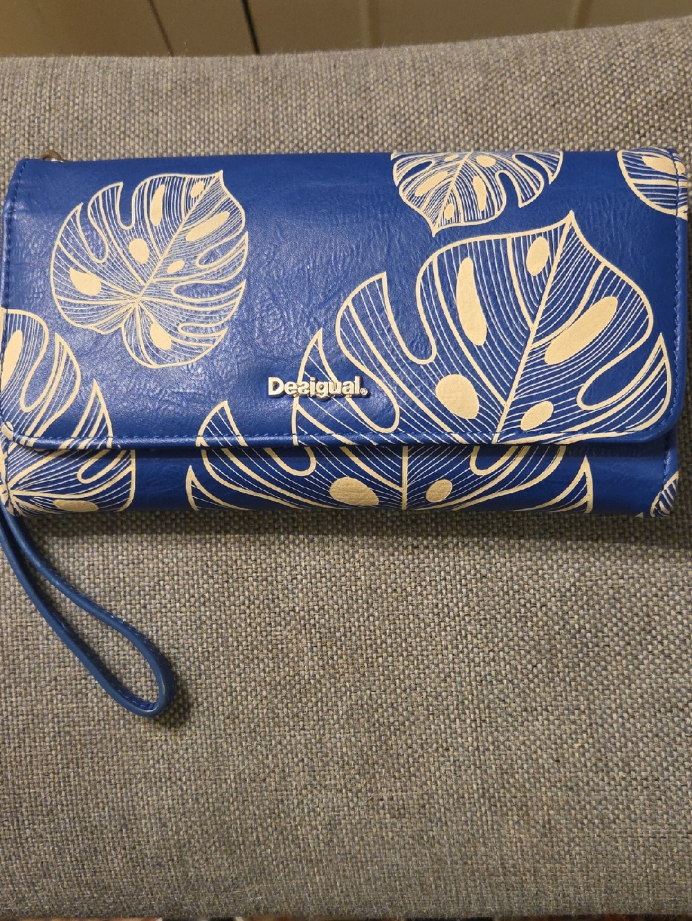 Desigual Blue Tropical Leaf Wristlet Wallet